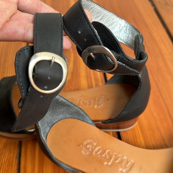 EUC Gaspy • Nicole Sandals (BLACK) - Picture 5 of 7